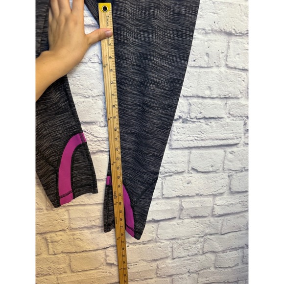 Lululemon Run Inspire Crop II leggings Size 6 - Picture 3 of 7